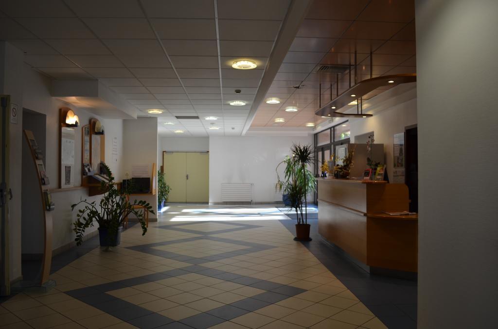 Kyriad Direct Montauban Centre Luaran gambar