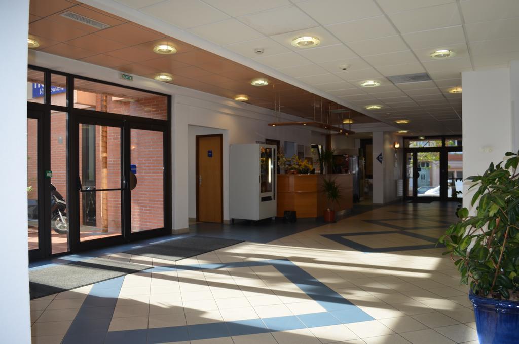 Kyriad Direct Montauban Centre Luaran gambar